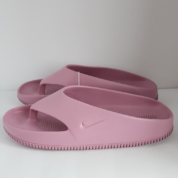 Nike Elemental Pink Flip Flops - Picture 3 of 7